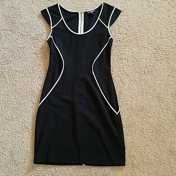 Express dresses - Picture 4 of 6
